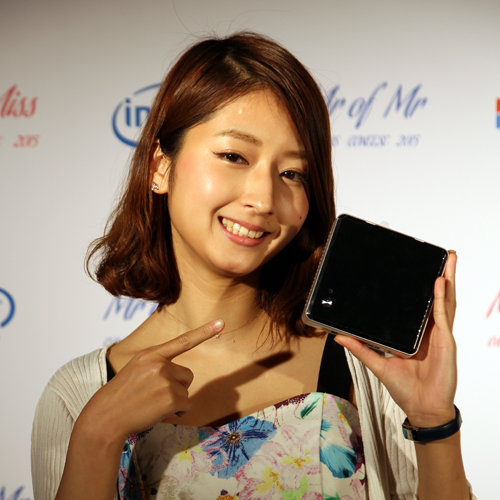岡田 彩花1